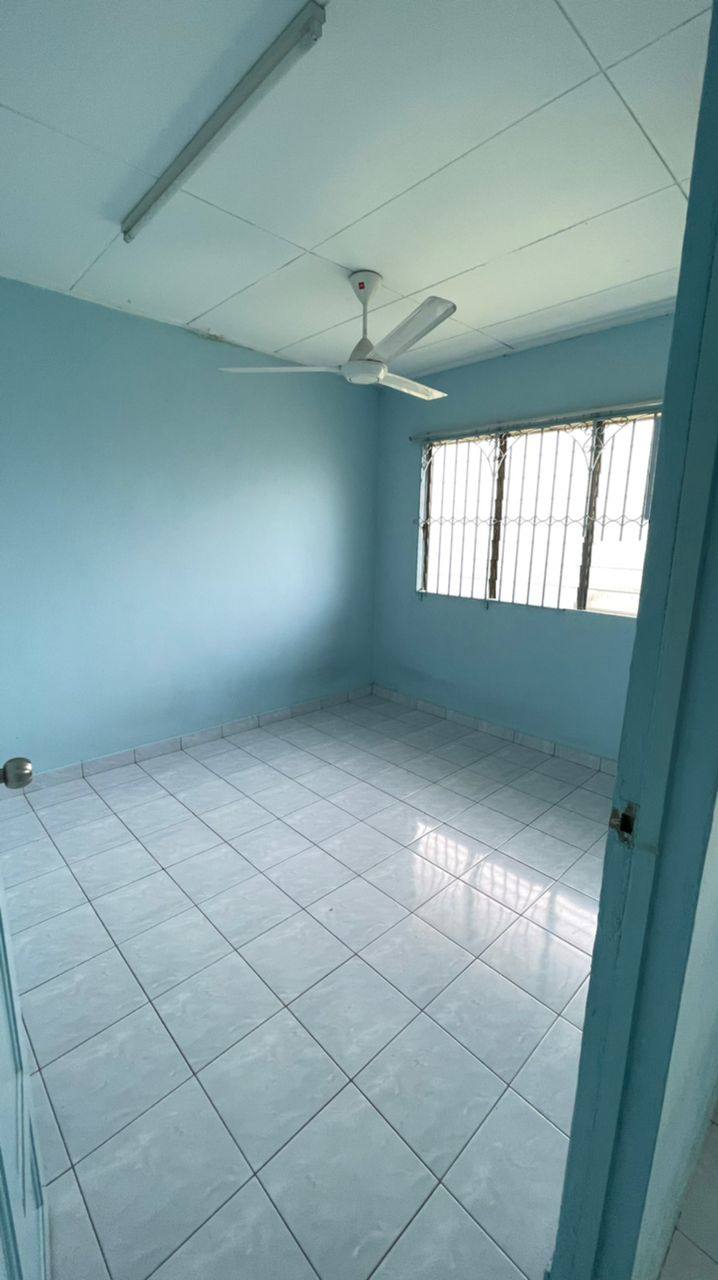 Flat PKNS Seksyen 17 - photo 4