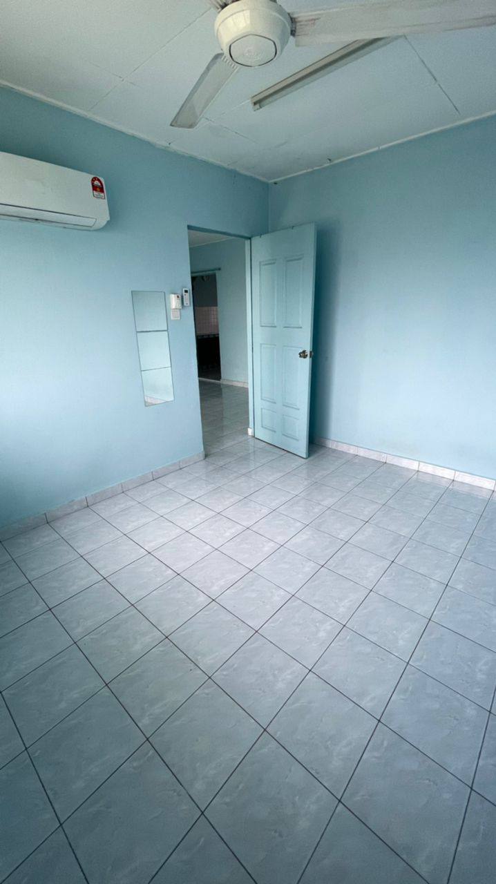 Flat PKNS Seksyen 17 - photo 7
