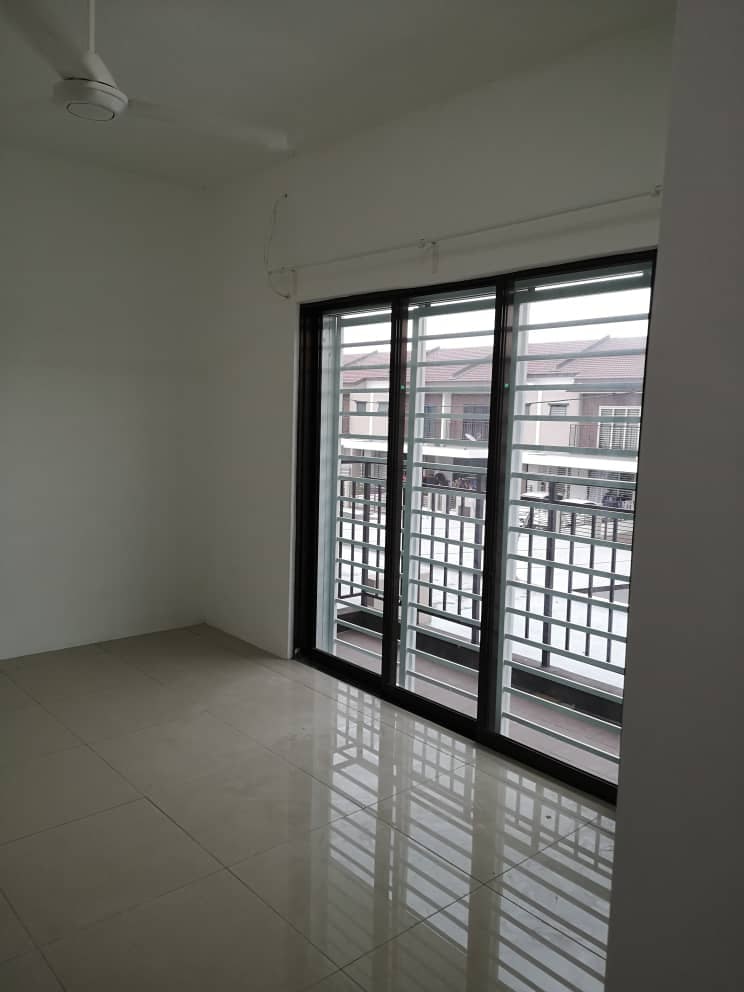 Taman Saujana KLIA Kota Warisan Sepang,Selangor - photo 5