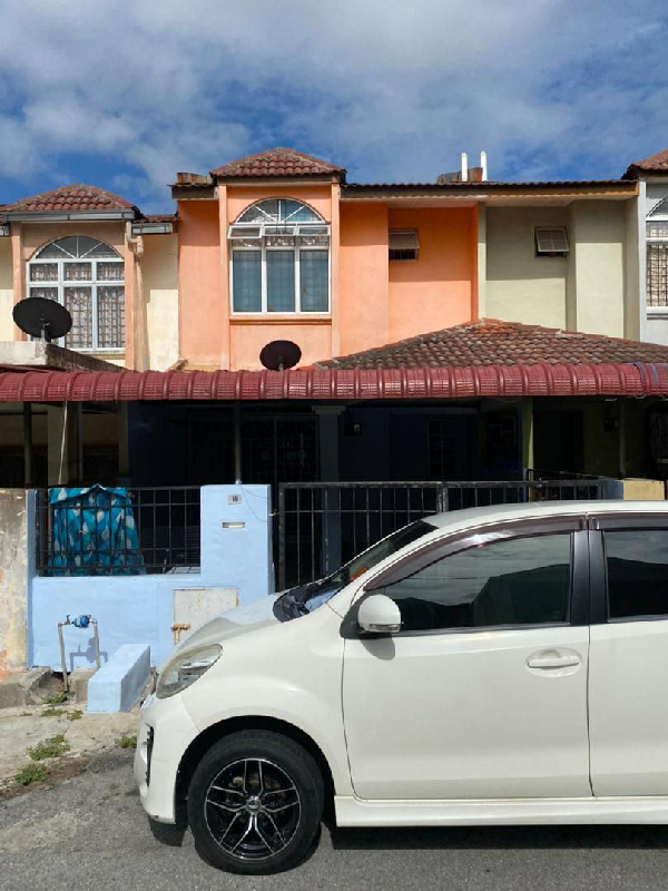 Double Storey Taman Dahlia Salak Tinggi Sepang