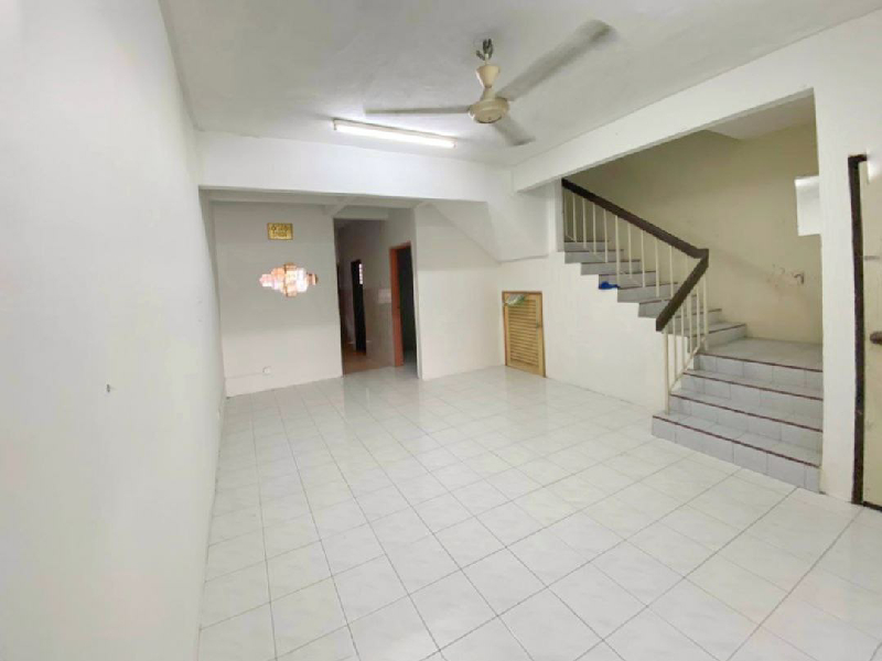 Double Storey Taman Dahlia Salak Tinggi Sepang - photo 3