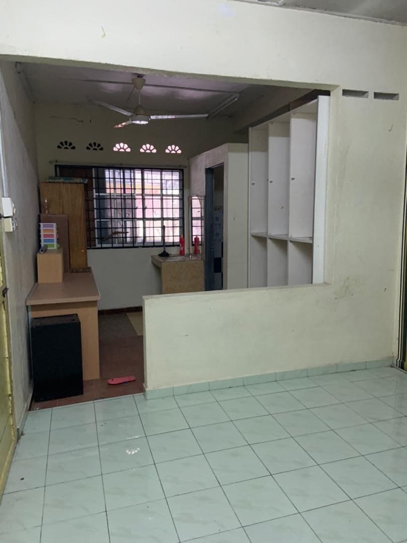 RENOVATED SINGLE STOREY TERRACE TAMAN MESRA KAJANG - photo 6