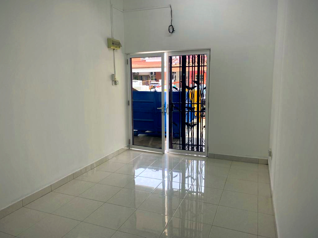 SINGLE STOREY TERRACE TMN SERI ALAM SAUJANA UTAMA - photo 5