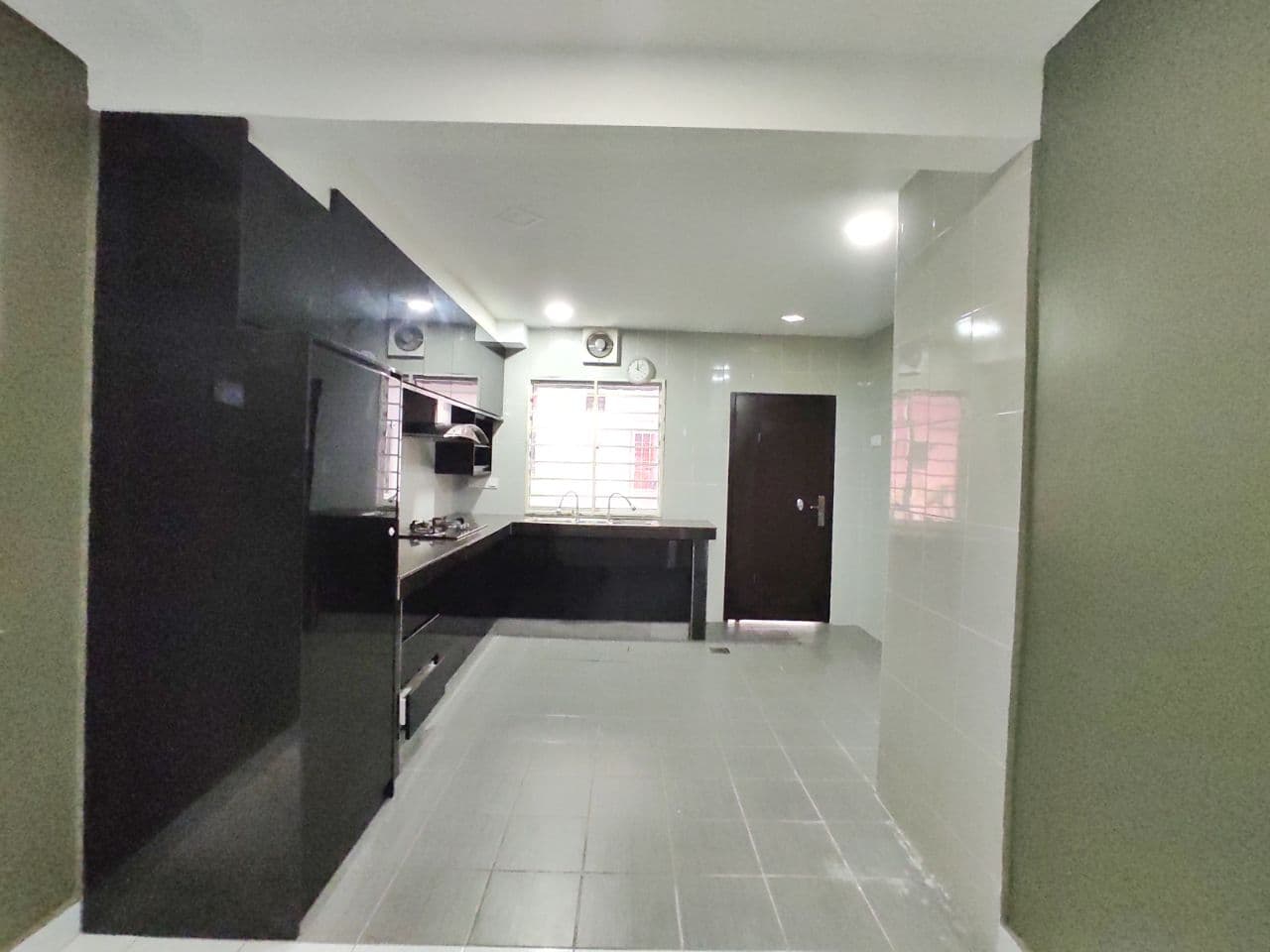RENOVATED Double Storey Terrace Seksyen 8 Bangi - photo 3