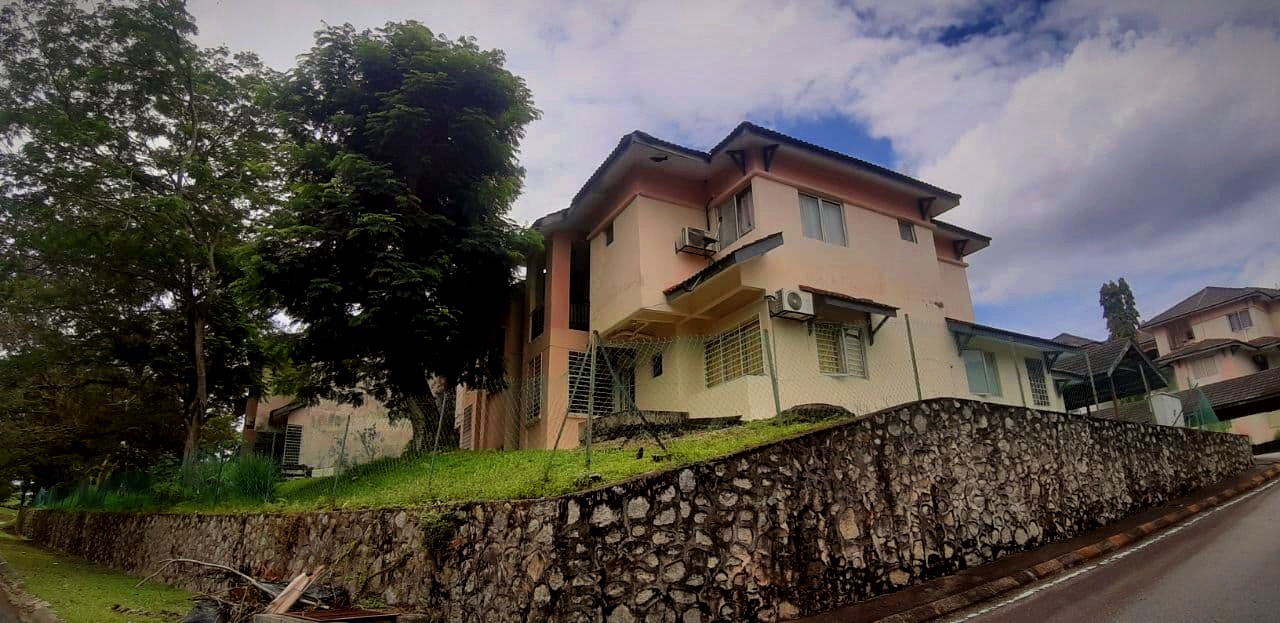 Townhouse Impian Court Saujana Impian For Sale - photo 2