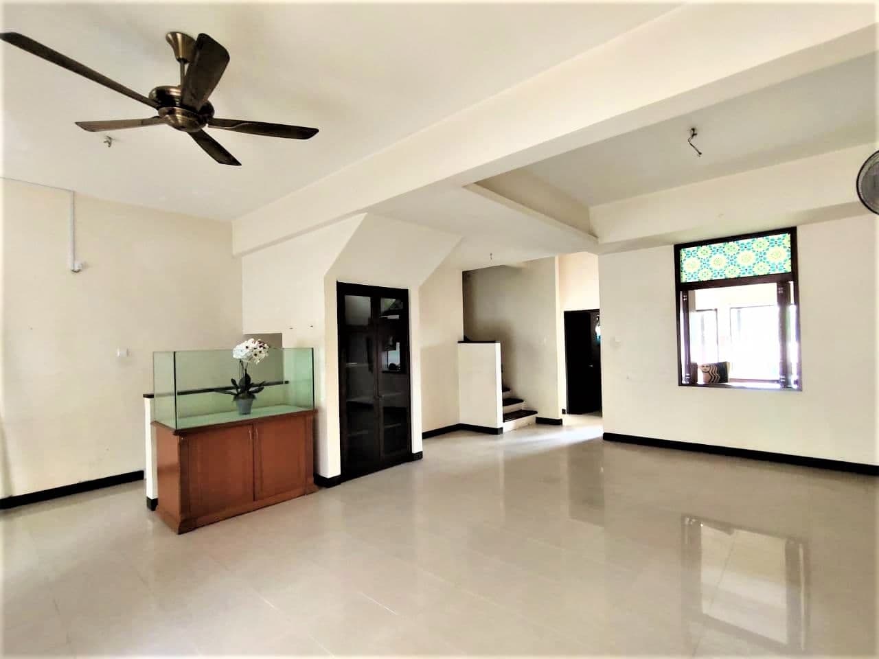 Two and half storey house Laman Sanur Shah Alam - photo 4