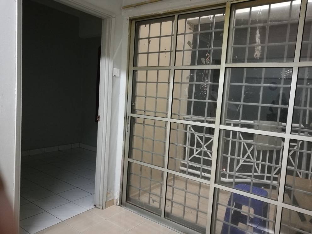 Freehold Teratai Mewah Condominium - photo 4