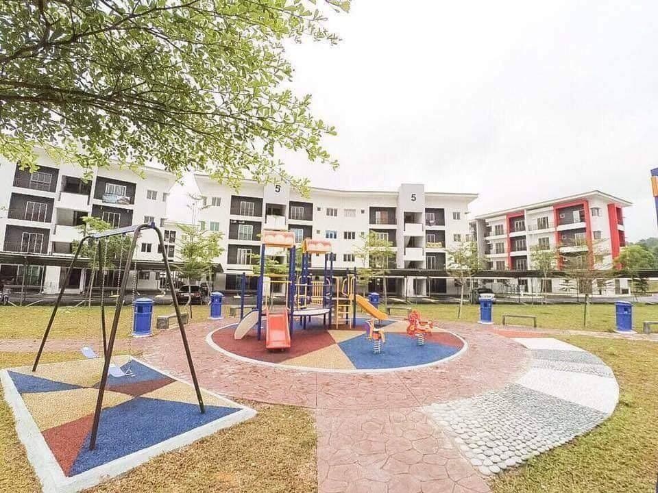 TOWNHOUSE EMBUN RESIDENCE TAMAN PUNCAK SAUJANA