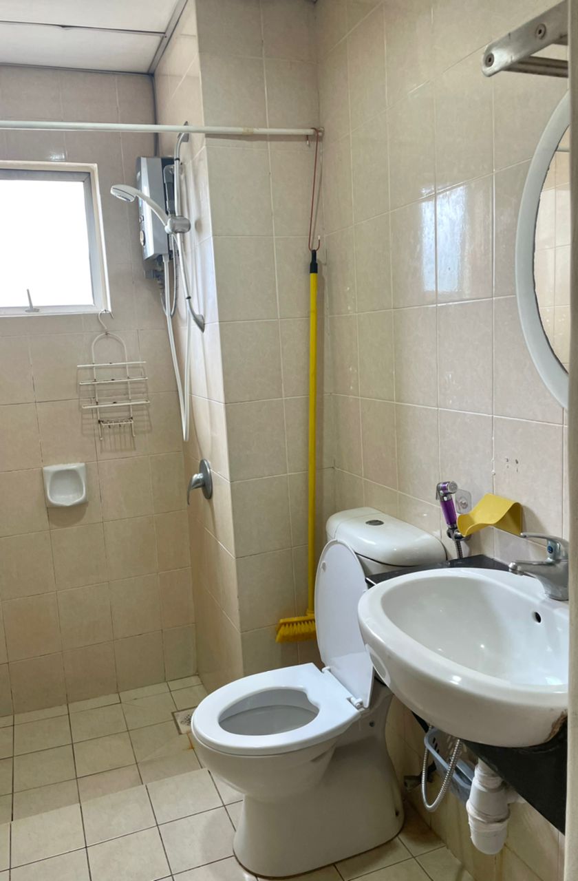 Dorchester 410 sqft 1R1B Fully RM 1350 - photo 7