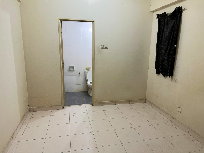 1 Petaling 1143 sqft 3R2B Partly RM 1300 - photo 5