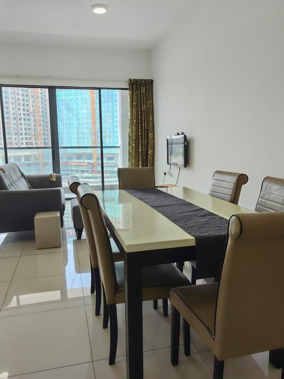 Skyville 8 1010 sqft 3R3B Fully RM 2000 - photo 2