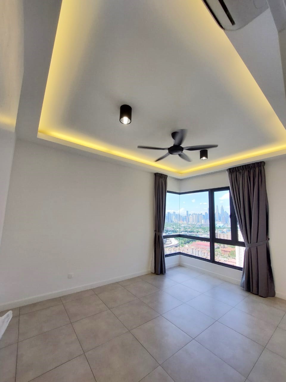 Sky Meridien 581 sqft 1R1B Partly RM 1800 - photo 5