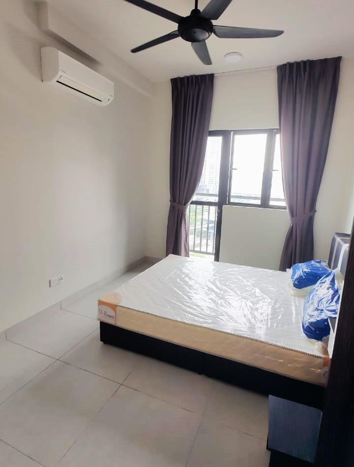 Majestic Maxim 819 sqft Chang unit - photo 8