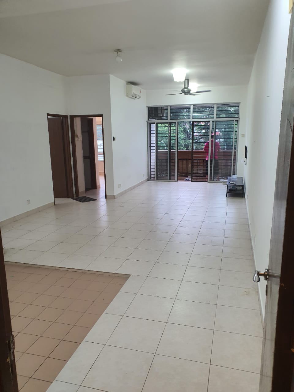 Lake Condo 980sf for ...