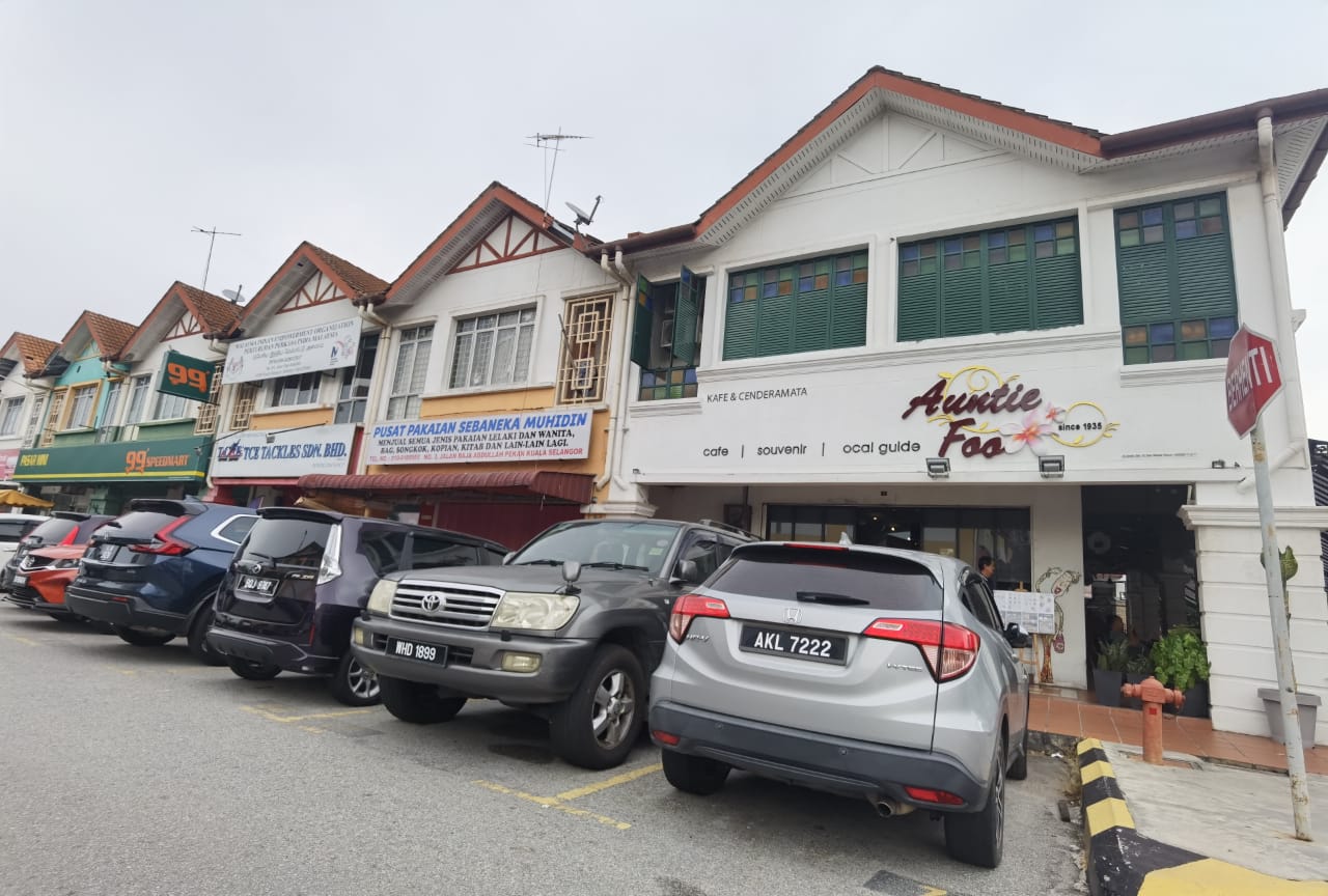 Facing Main Road 3 Storey Shoplot Kuala Selangor - photo 5