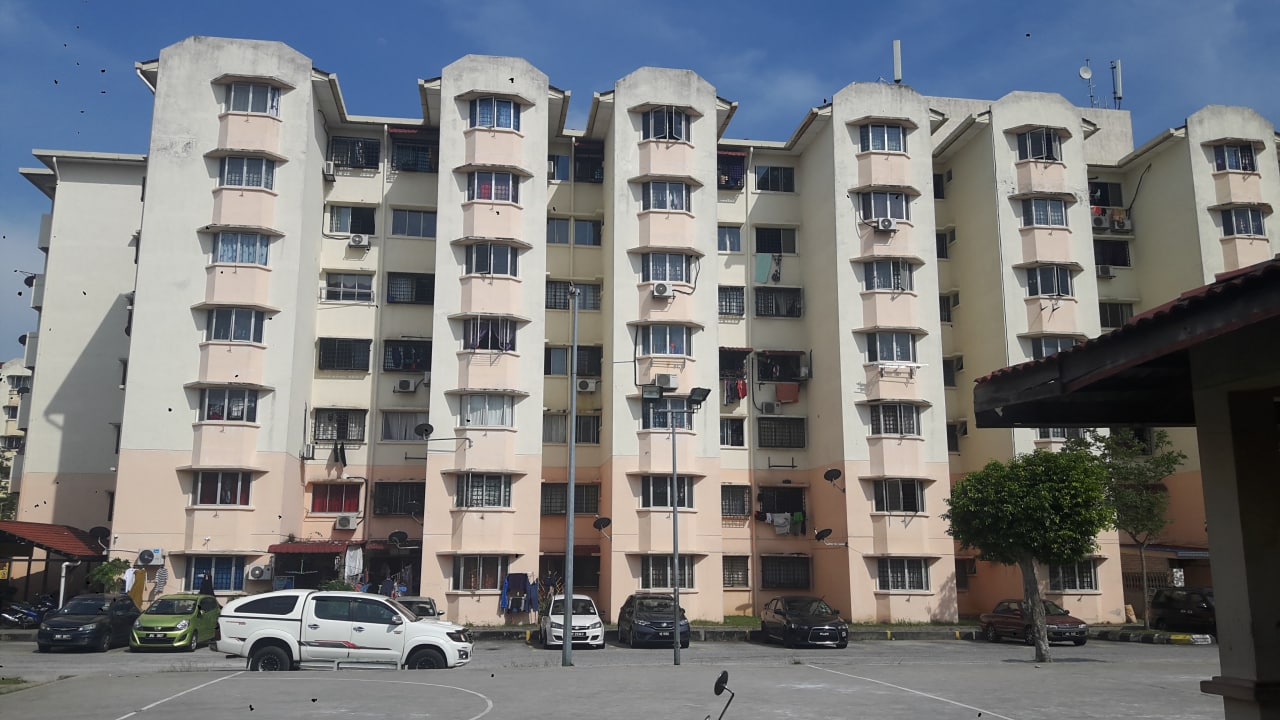 Apartment Subang Suria, Seksyen U5, Shah Alam - photo 2