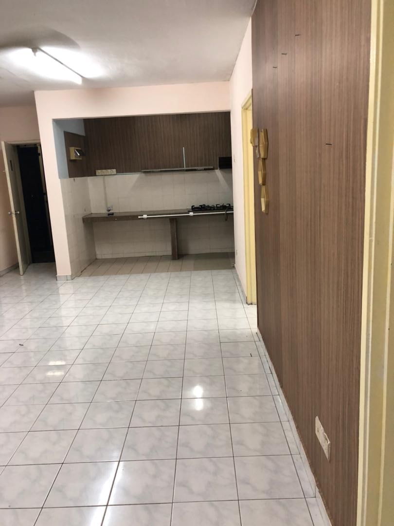 Apartment Subang Suria, Seksyen U5, Shah Alam - photo 7
