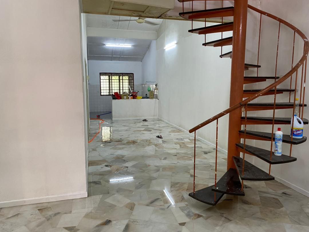 STOREY TERRACE,INTERMEDIATE - photo 3