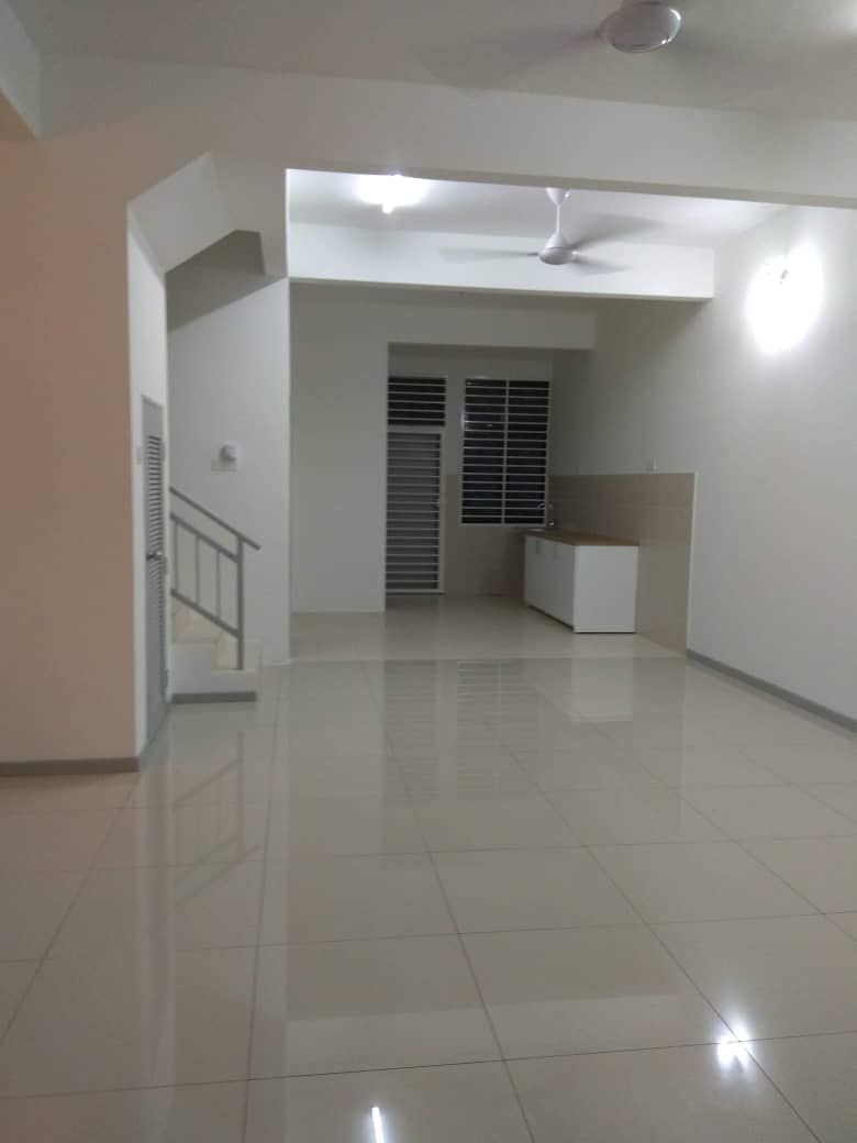 TWO STOREY SAUJANA KLIA - photo 3