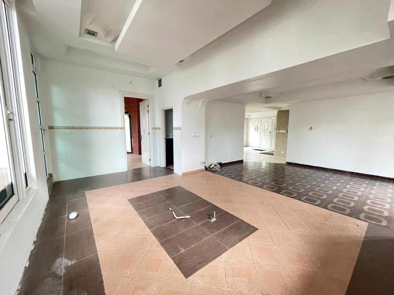 TRIPLE STOREY BUNGALOW HALAMAN DAHLIA TAMAN NILAI - photo 7