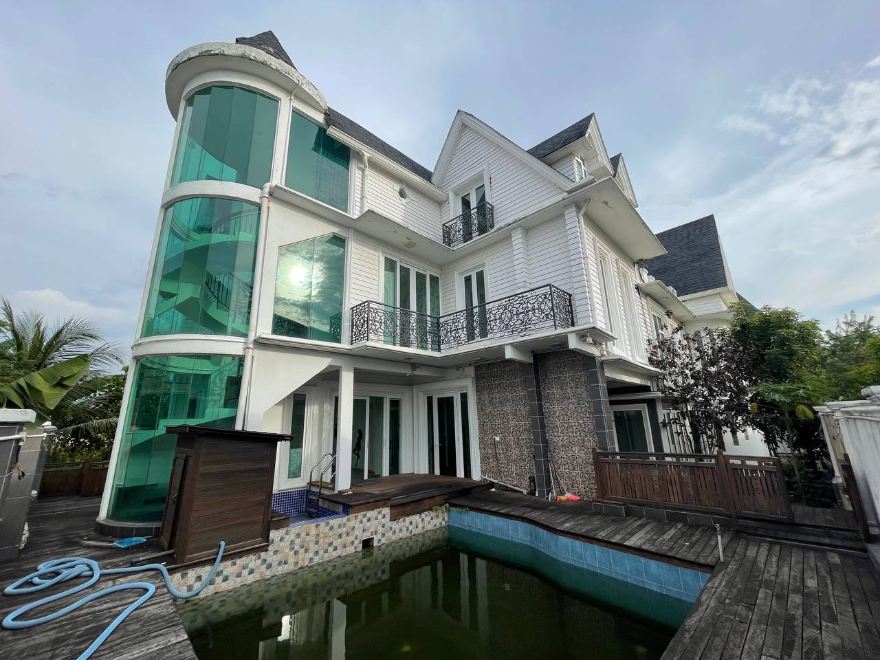 TRIPLE STOREY BUNGALOW HALAMAN DAHLIA TAMAN NILAI - photo 10