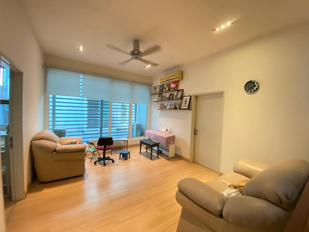 3 Storey Semi D Jacaranda Garden Residence Cyber - photo 4