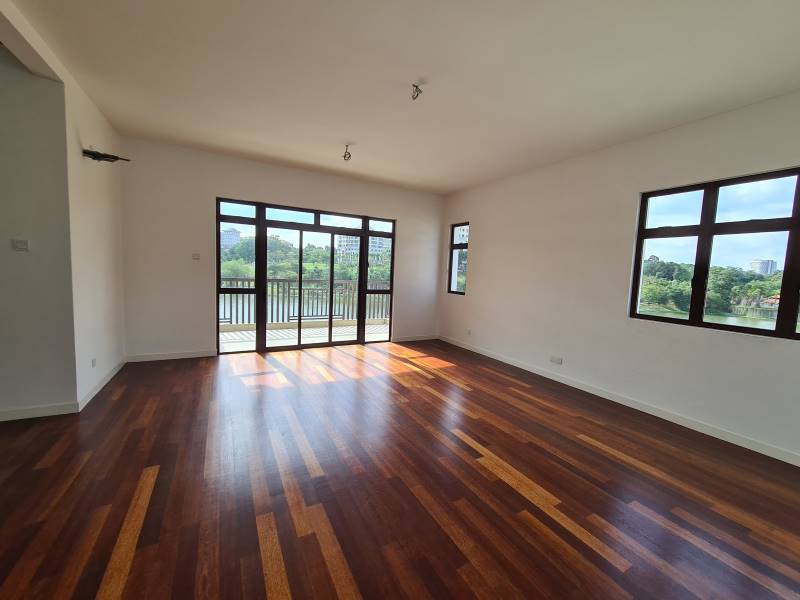 Facing Lake Hening Residence, Presint 16 Putrajaya - photo 4