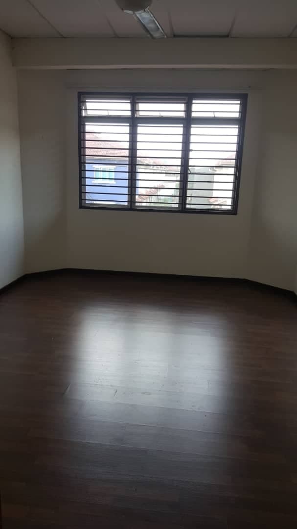 Double Storey, Bdr Baru Salak Tinggi Sepang - photo 4