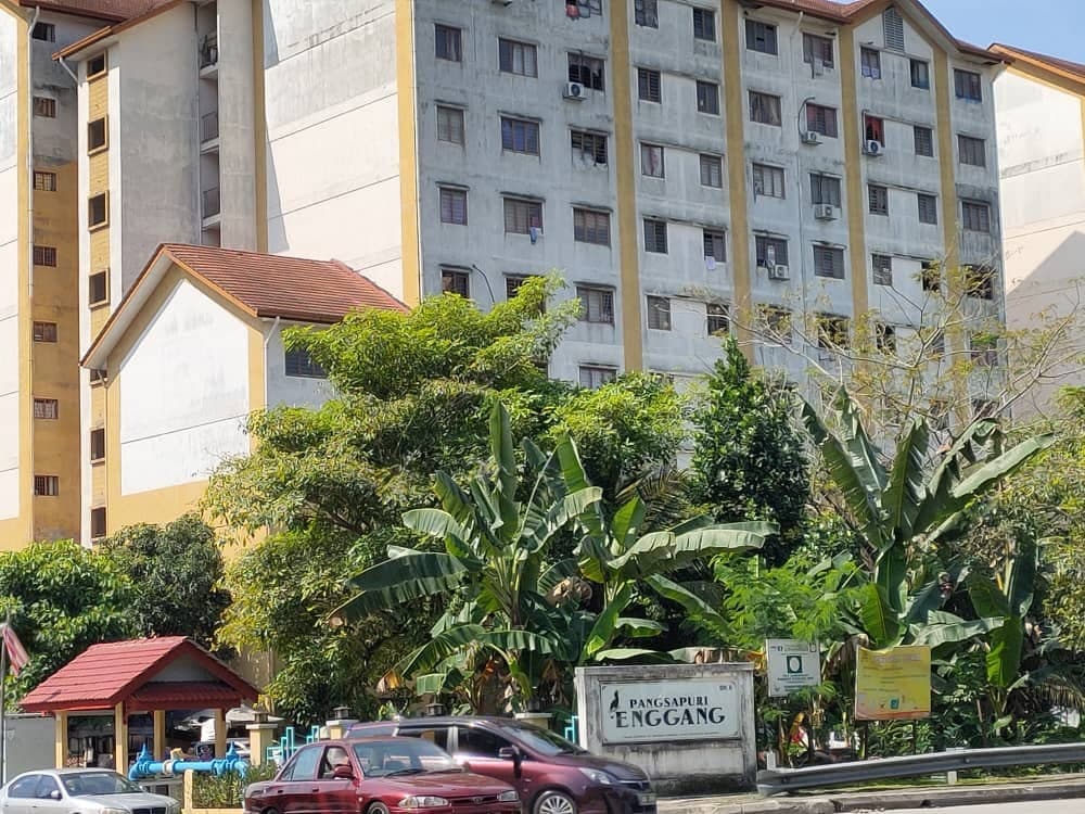PANGSAPURI ENGGANG BANDAR KINRARA BK6