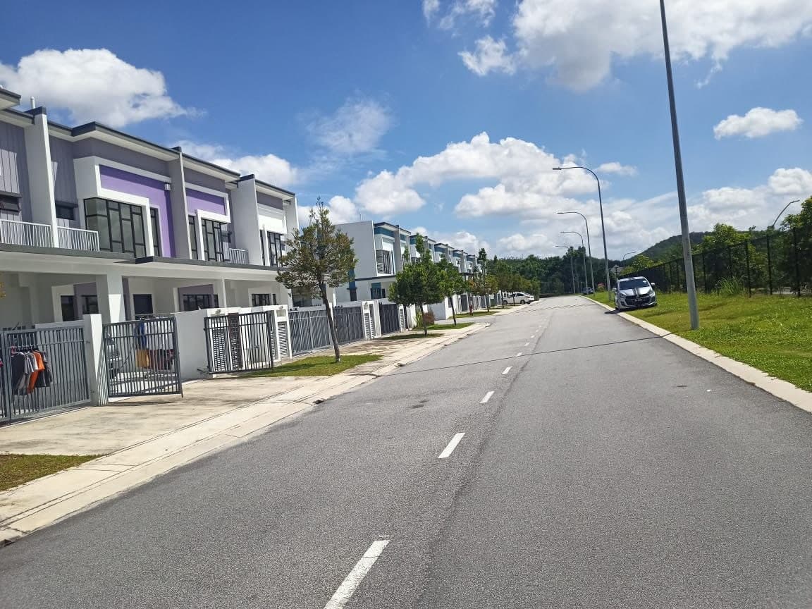 Double Storey Terrace Ecohill 2 Banyas 2 Semenyih