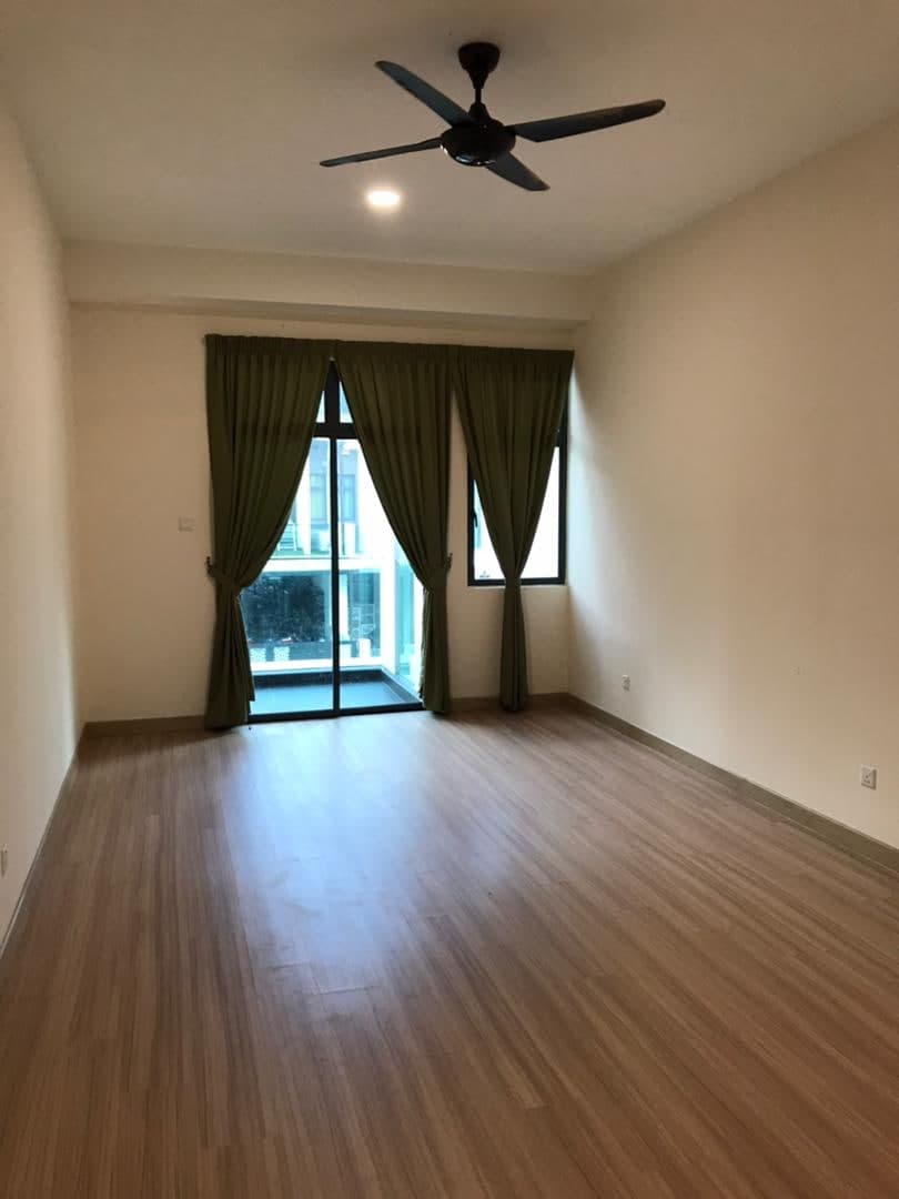 Triple Storey Superlink At Reflexion Villa,Puchong - photo 2