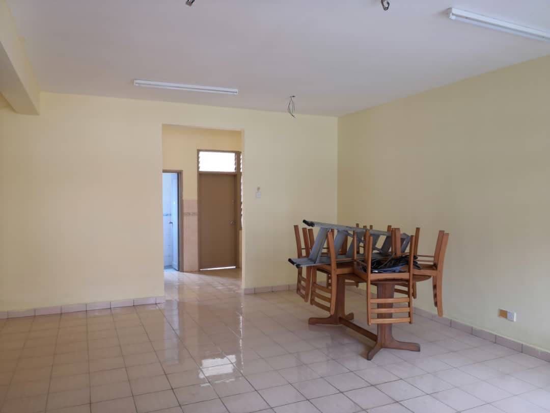 Double Storey Terrace Bandar Tasik Kesuma Semenyih - photo 4