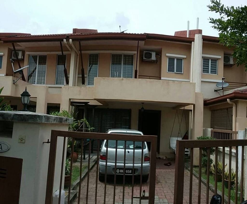 DOUBLE STOREY TAMAN Perindustrian UEP SUBANG JAYA