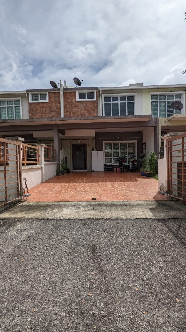 Double Storey Terrace Taman Pelangi Semenyih 2