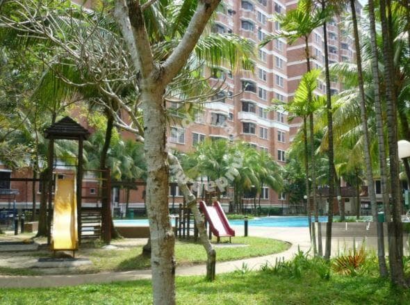 PUTRA INDAH CONDOMINIUM, SERI KEMBANGAN - photo 2