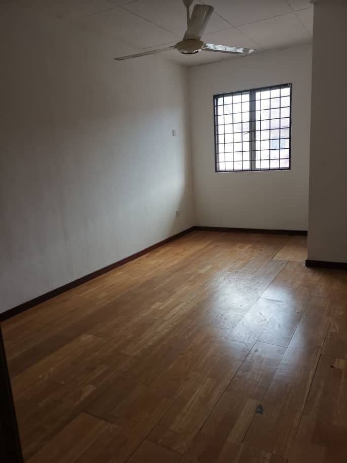 Double Storey Saujana Impian - photo 5
