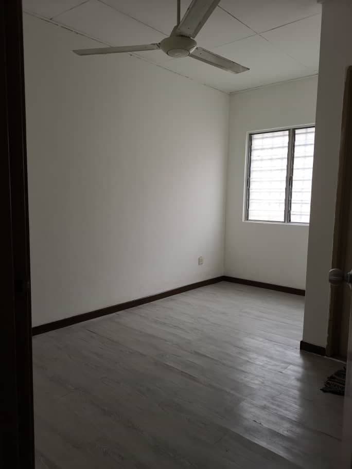 Double Storey Saujana Impian - photo 8