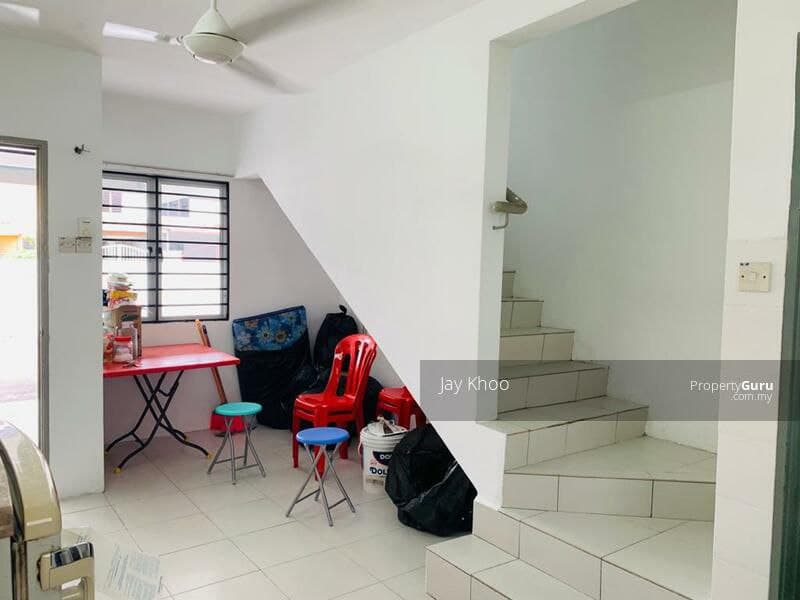 Town House  3 Storey Bandar Saujana Palma - photo 10