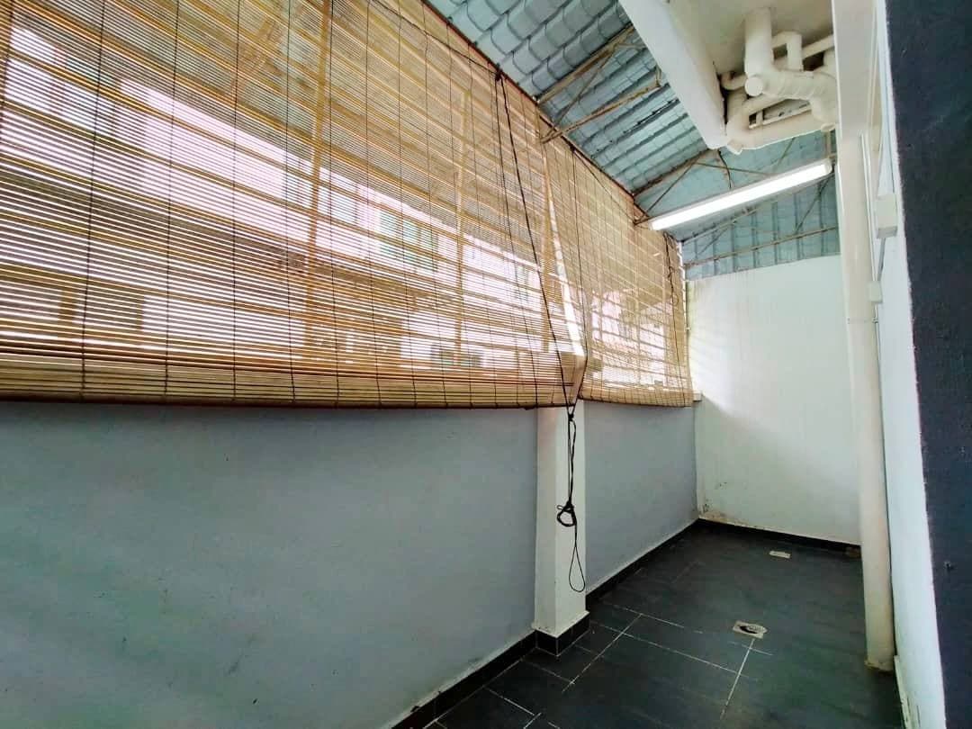 2 Storey End Lot Taman Puncak Saujana Kajang - photo 3