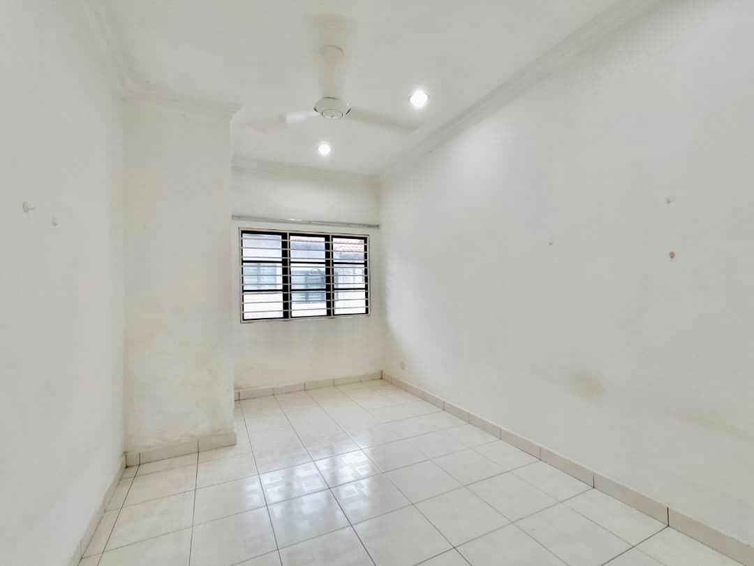 2 Storey End Lot Taman Puncak Saujana Kajang - photo 7