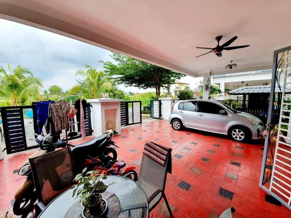 RUMAH SEMI D TIGA TINGKAT , DEKAT SURAU DI BANGI - photo 4