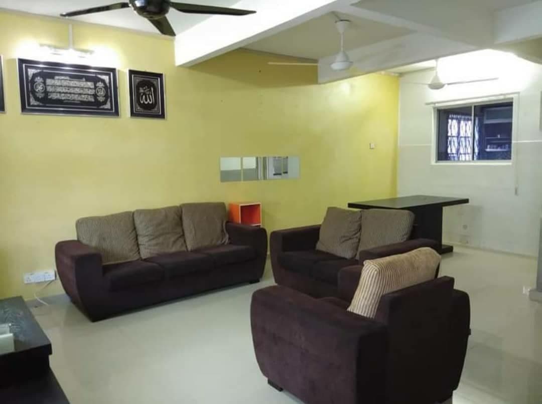 Corner Lot Renovated 2 Storey Taman Tasik Semenyih - photo 4