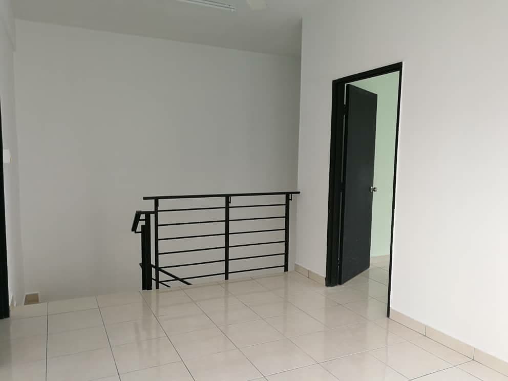 ENDLOT 3 Storey Bangi Avenue Seksyen 7 For Sale - photo 5
