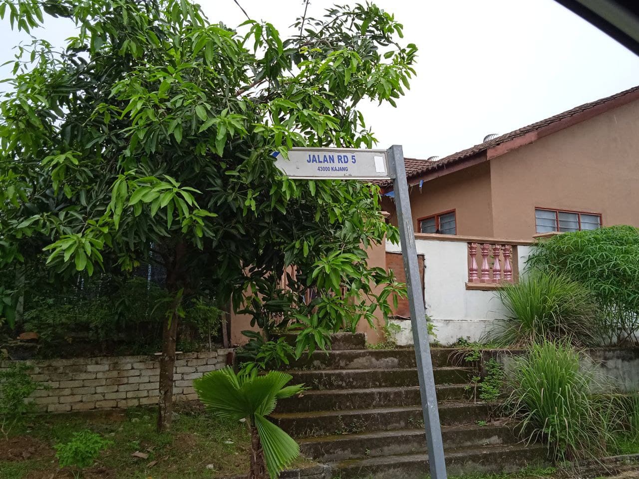 single Storey Taman Ramal Desa Sungai Ramal Kajang - photo 2