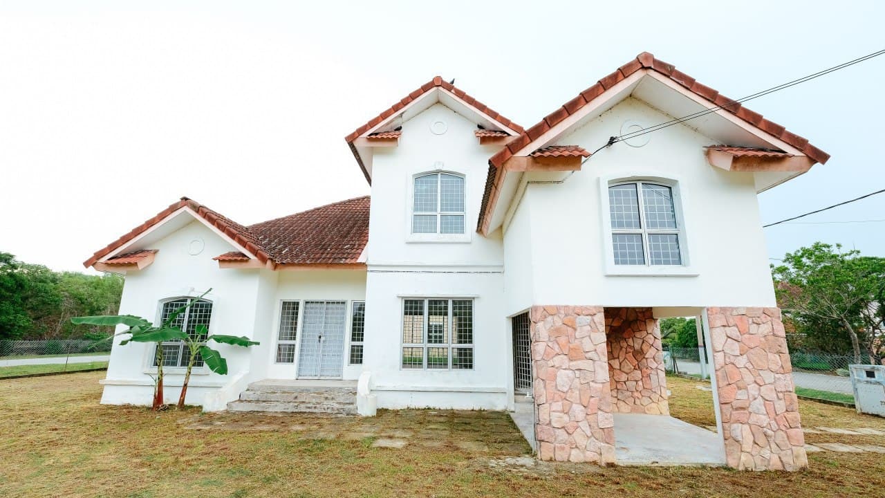 BUNGALOW CORNER LOT DOUBLE STOREY SEPANG - photo 1