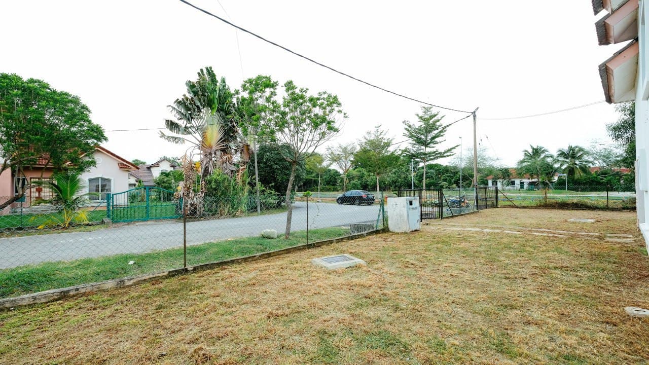 BUNGALOW CORNER LOT DOUBLE STOREY SEPANG - photo 3