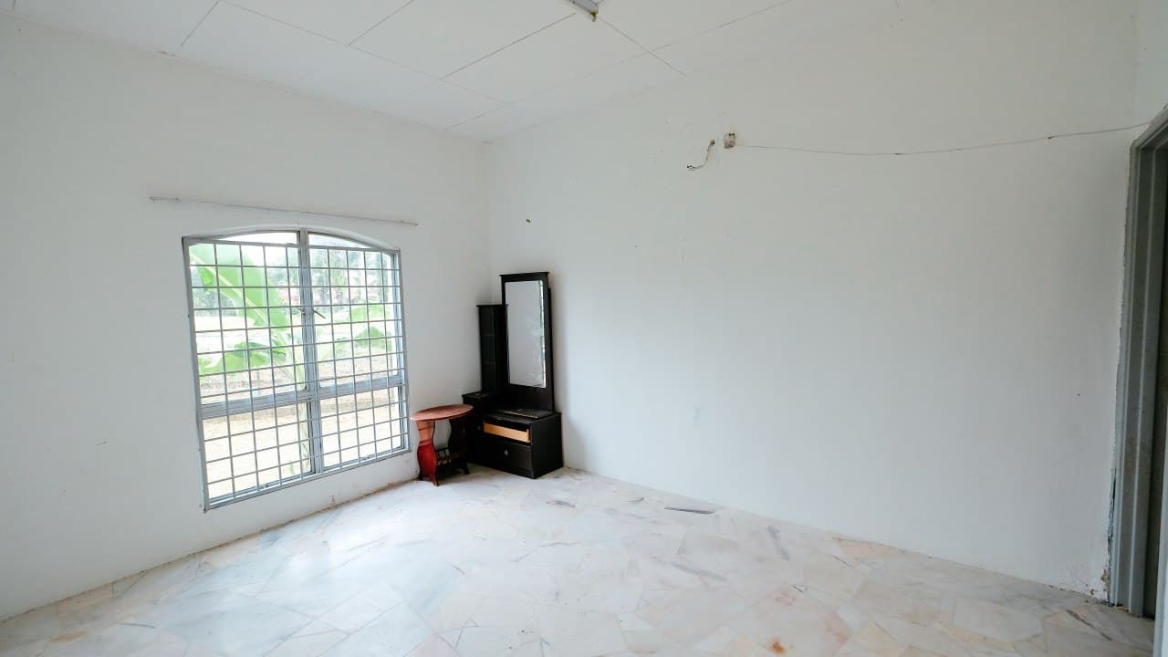 BUNGALOW CORNER LOT DOUBLE STOREY SEPANG - photo 11
