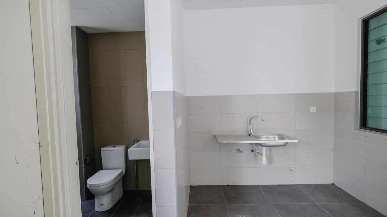 3 Storey Lake Point Residence Cyberjaya - photo 5