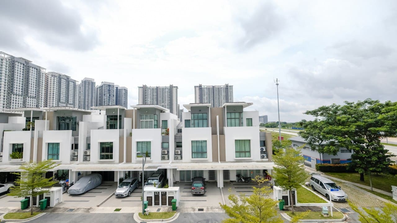 3 Storey Lake Point Residence Cyberjaya - photo 12