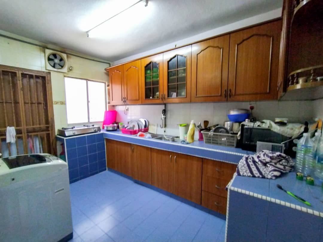 Double Storey Taman Serdang Jaya, Serdang - photo 5